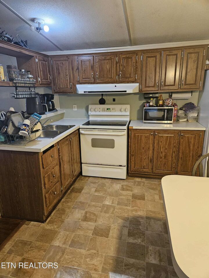 Property Photo:  814 Hassler Mill Rd  TN 37748 