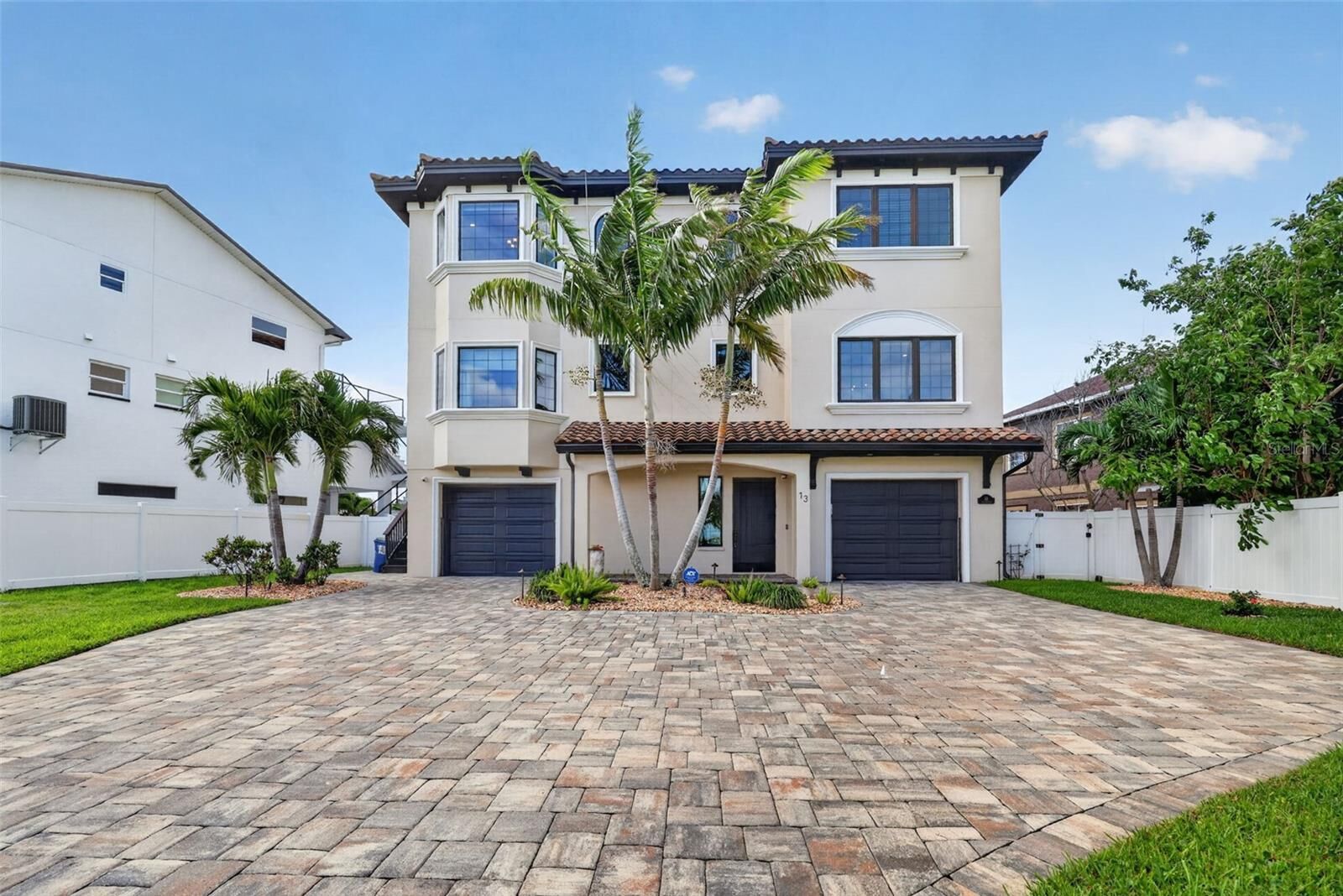 Property Photo:  13 Treasure Ln  FL 33706 