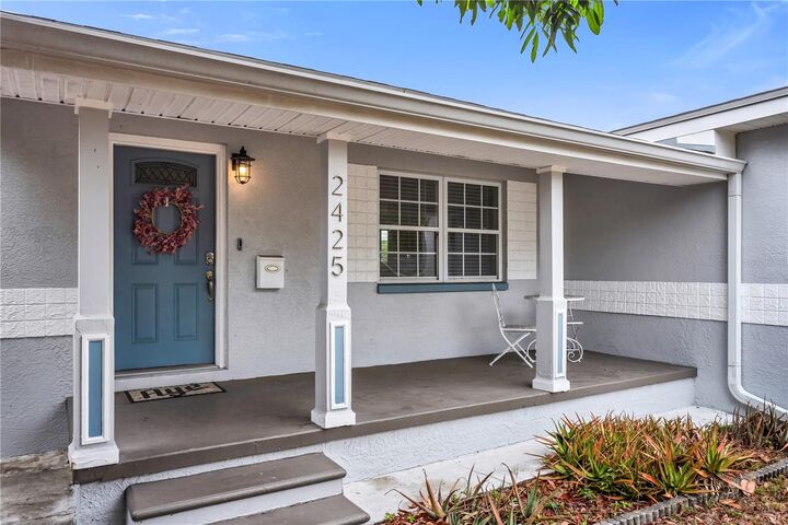 Property Photo:  2425 36th Avenue N  FL 33713 