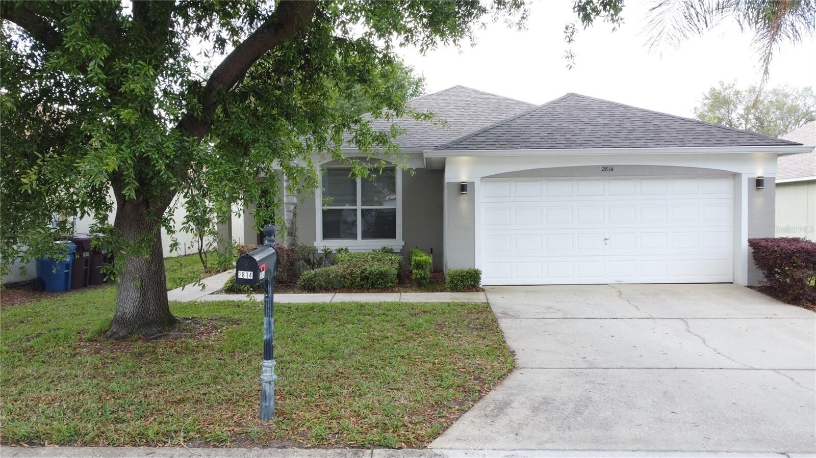 Property Photo: 2814 Kokomo Loop FL 33844