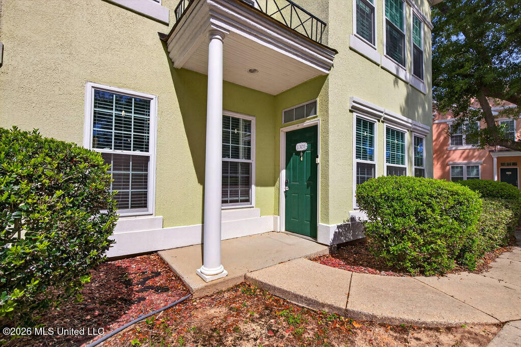 Property Photo:  2252 Beach Drive  MS 39507 