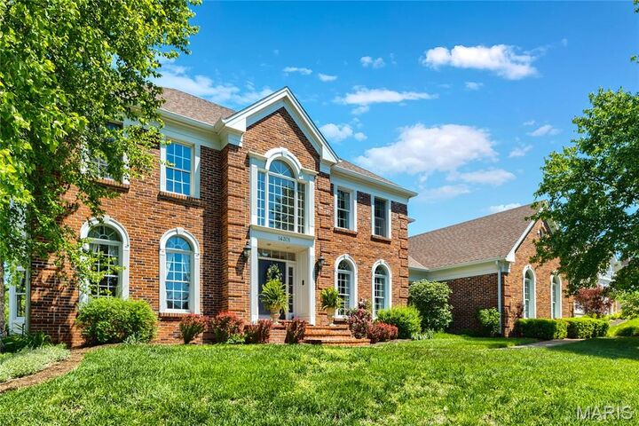 Property Photo:  14301 Manderleigh Woods Drive  MO 63017 