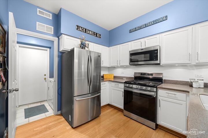 Property Photo:  3239 Heather Glen Drive 3239  IL 60504 