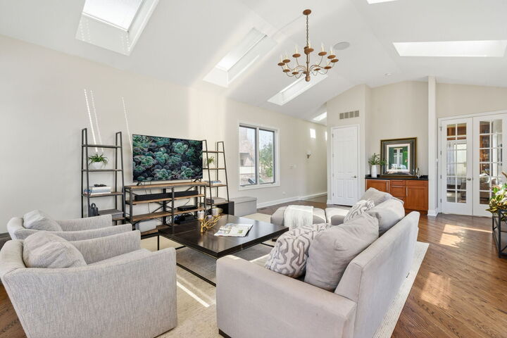 Property Photo:  1816 N Hudson Avenue  IL 60614 