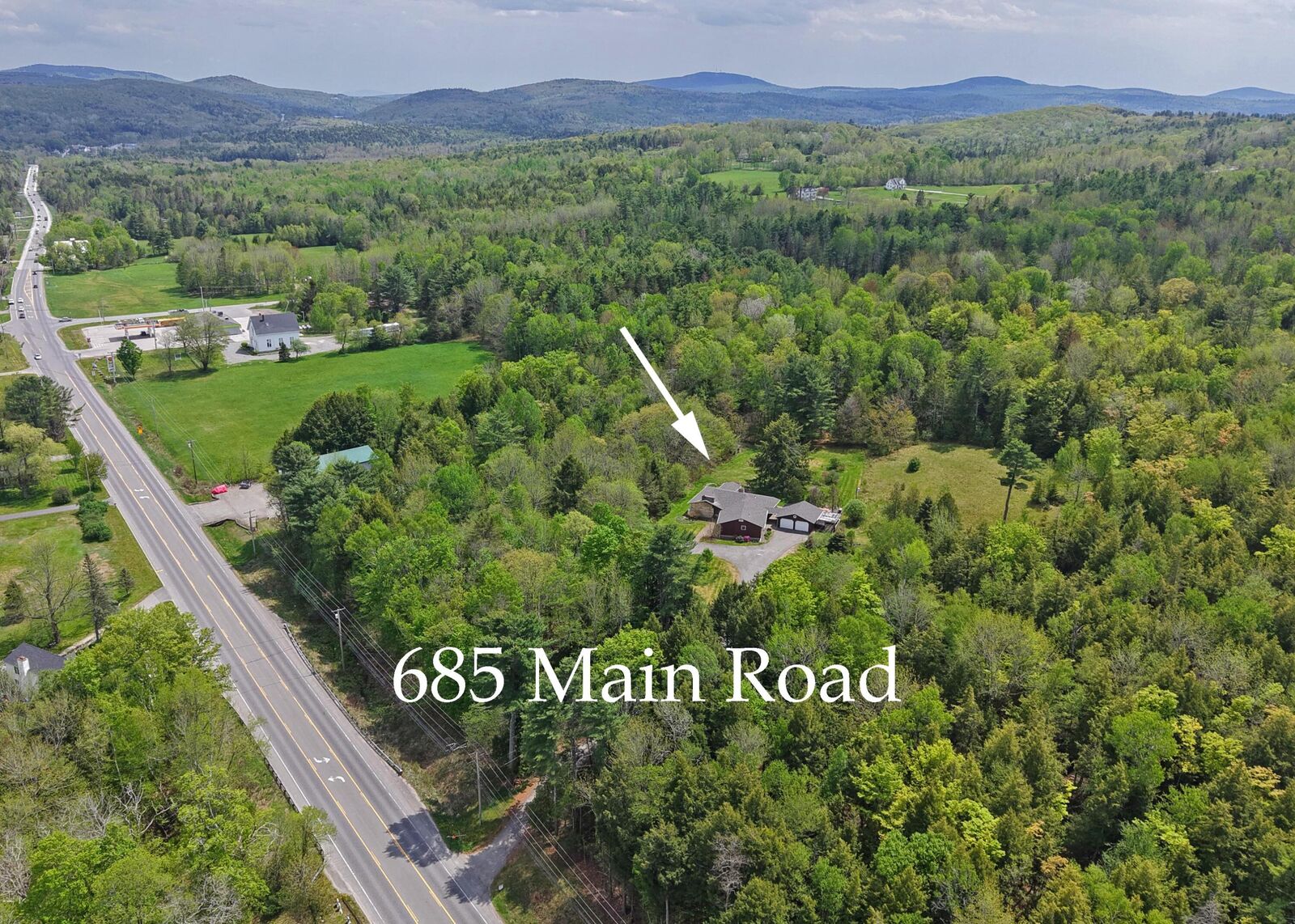 Property Photo: 685 Main Road ME 04429