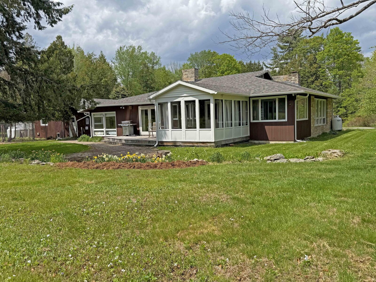 Property Photo:  685 Main Road  ME 04429 
