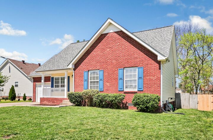 Property Photo:  1305 Southwood Ct  TN 37042 