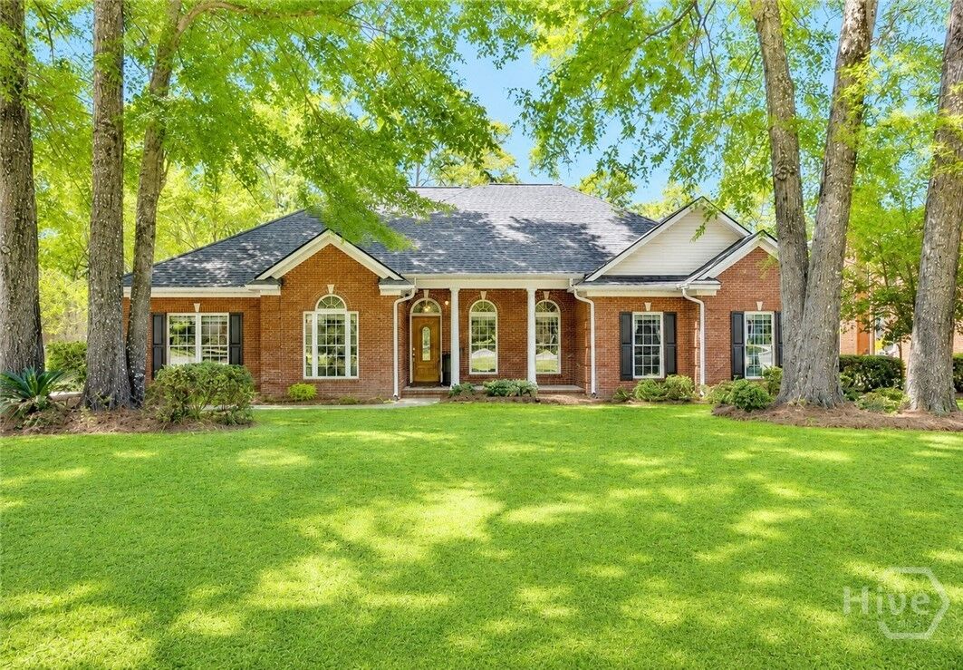 Property Photo:  180 Royal Oak Drive  GA 31312 
