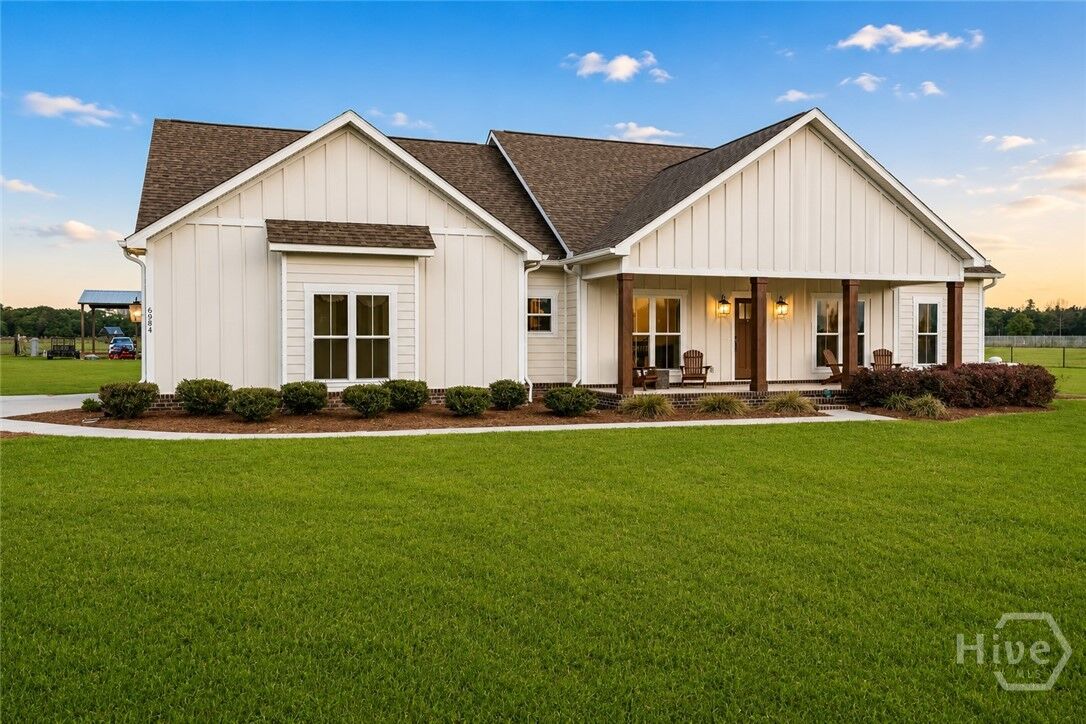 Property Photo:  6984 Old River Rd S Road  GA 30415 