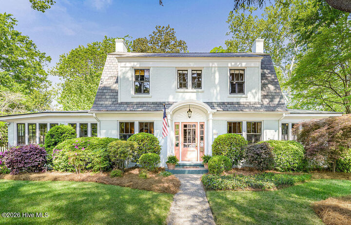 Property Photo:  260 S Ashe Street  NC 28387 
