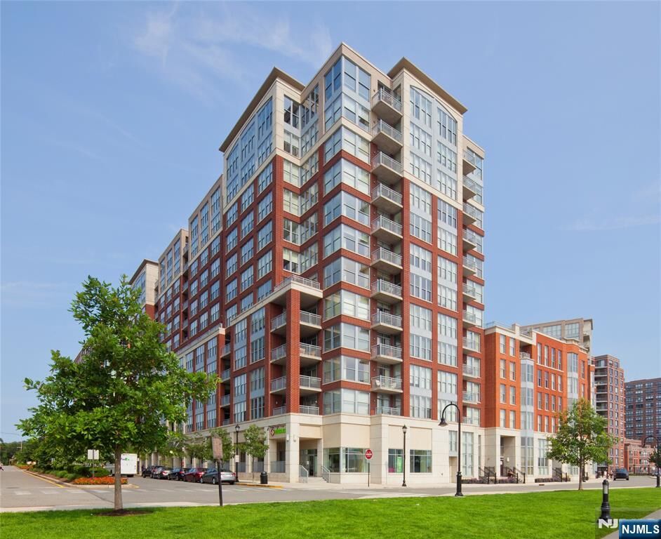 Property Photo:  1125 Maxwell Lane 1203  NJ 07030 