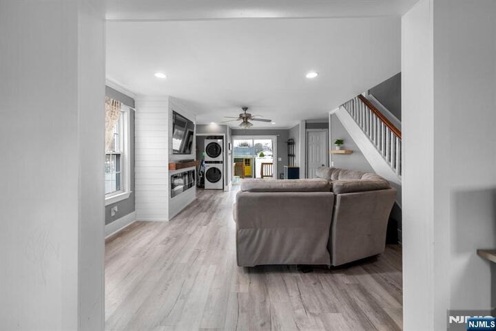 Property Photo:  113 Meadowbrook Avenue  NJ 07465 