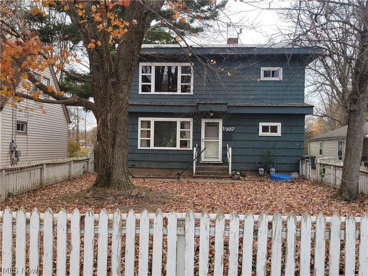 Property Photo: 1237 Overbrook Road OH 44240