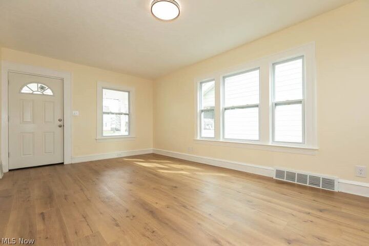 Property Photo:  3720 Washington Park  OH 44105 