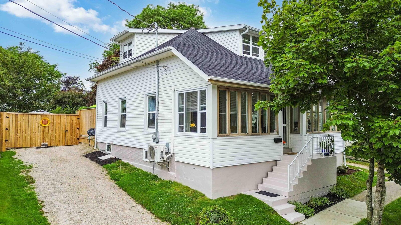 Property Photo: 14 Ryerson Court NS B5A 1V6