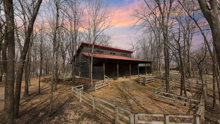 Property Photo: 1100 Old Crystal Bay Road MN 55391