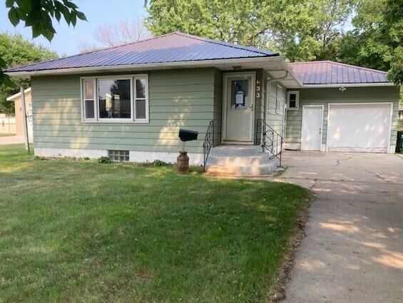 Property Photo:  633 Stearns Avenue  MN 56362 