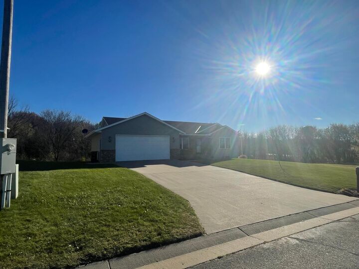 Property Photo:  915 4th Avenue NE  MN 56347 