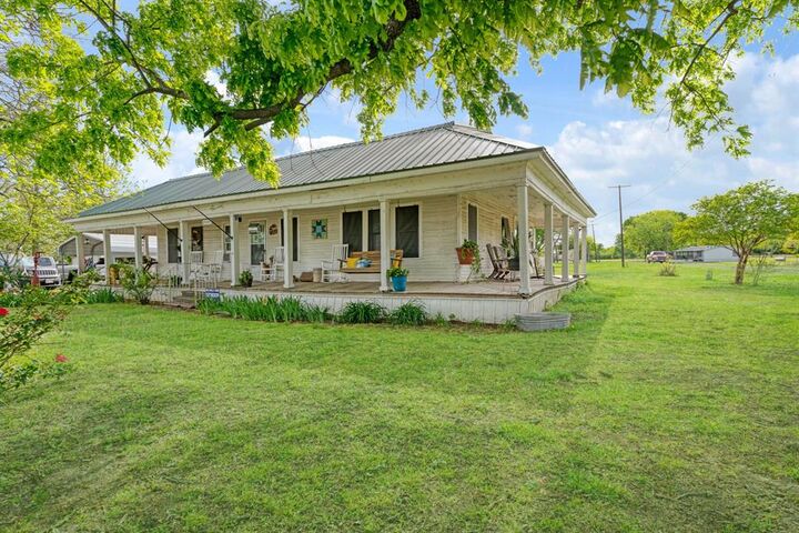Property Photo: 25099 Farm Road 137 TX 75470
