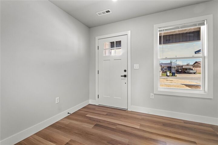 Property Photo:  1312 W Sunset Drive  AR 72756 
