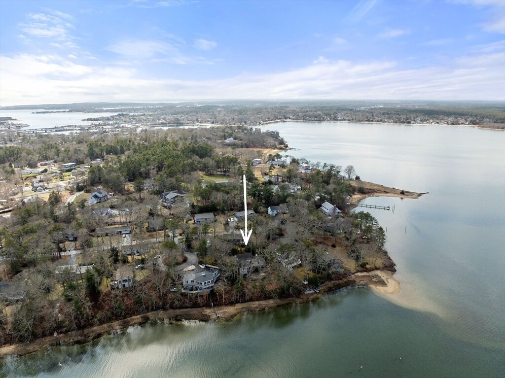 Property Photo:  14 Quamhasset Road  MA 02532 