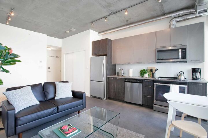 Property Photo: 624 8 Avenue SE 309 AB T2G 1S7