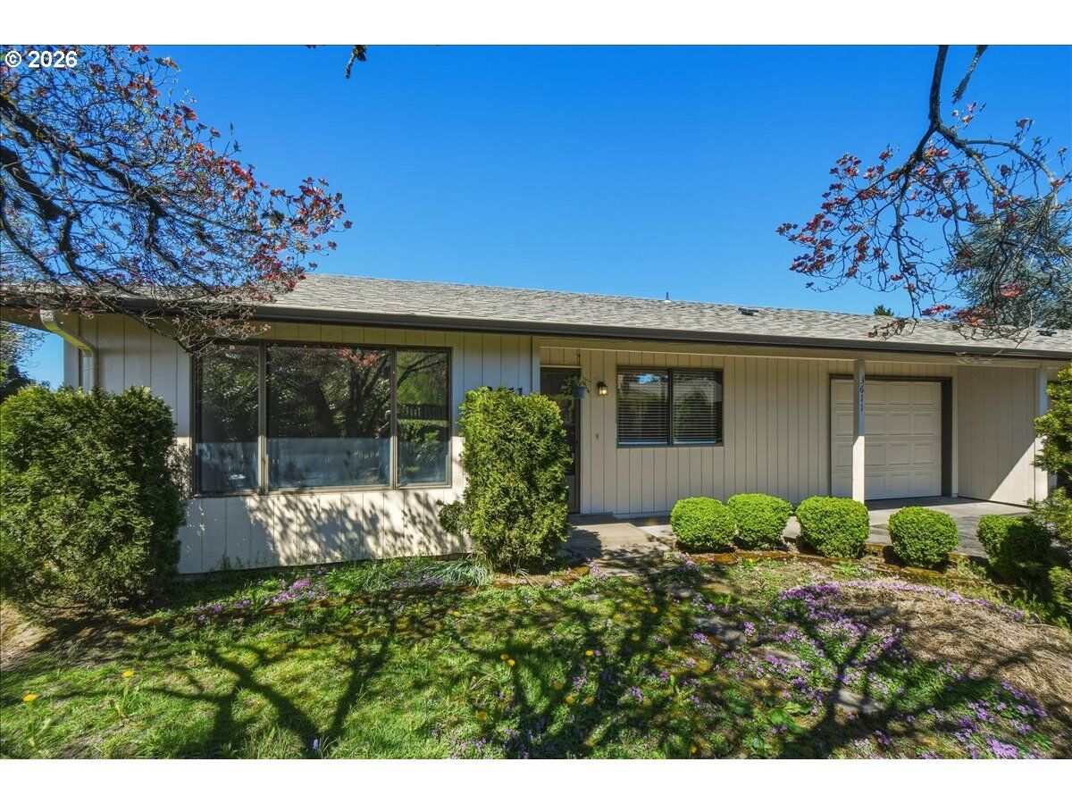 Property Photo:  3611 NE 45th St  WA 98661 