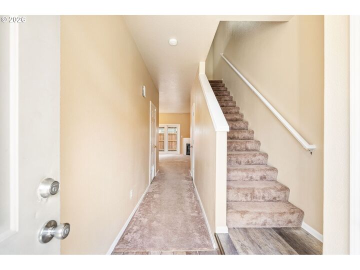 Property Photo:  6014 NE 33rd Cir  WA 98661 