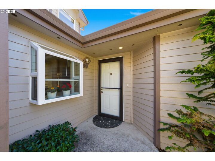 Property Photo:  1210 NW 23rd Ave  WA 98607 