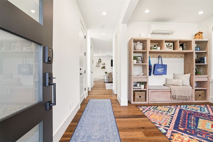 Property Photo: 7359 20th Avenue NW WA 98117