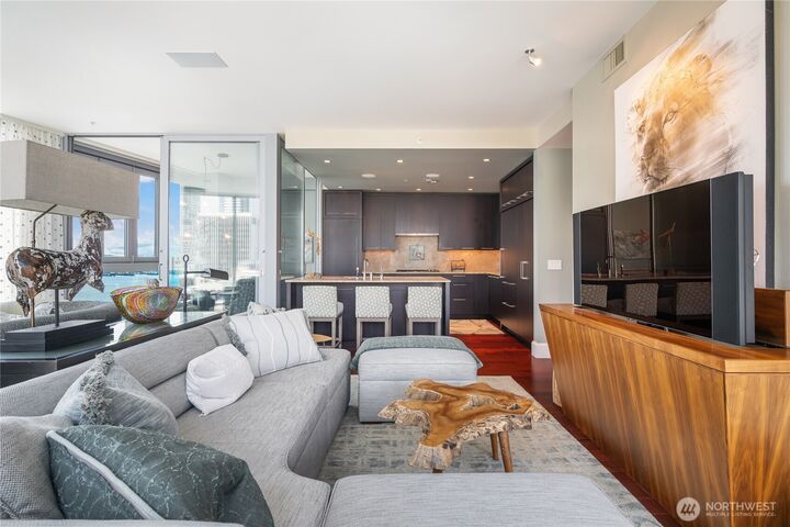 Property Photo:  1521  2nd Avenue 1602  WA 98101 