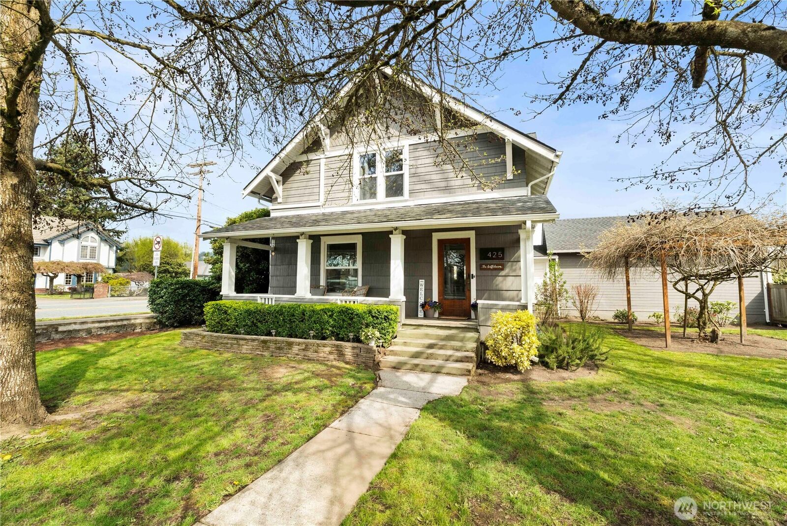 MLS#2502975: 425 Valley Avenue E, Sumner, WA 98390
