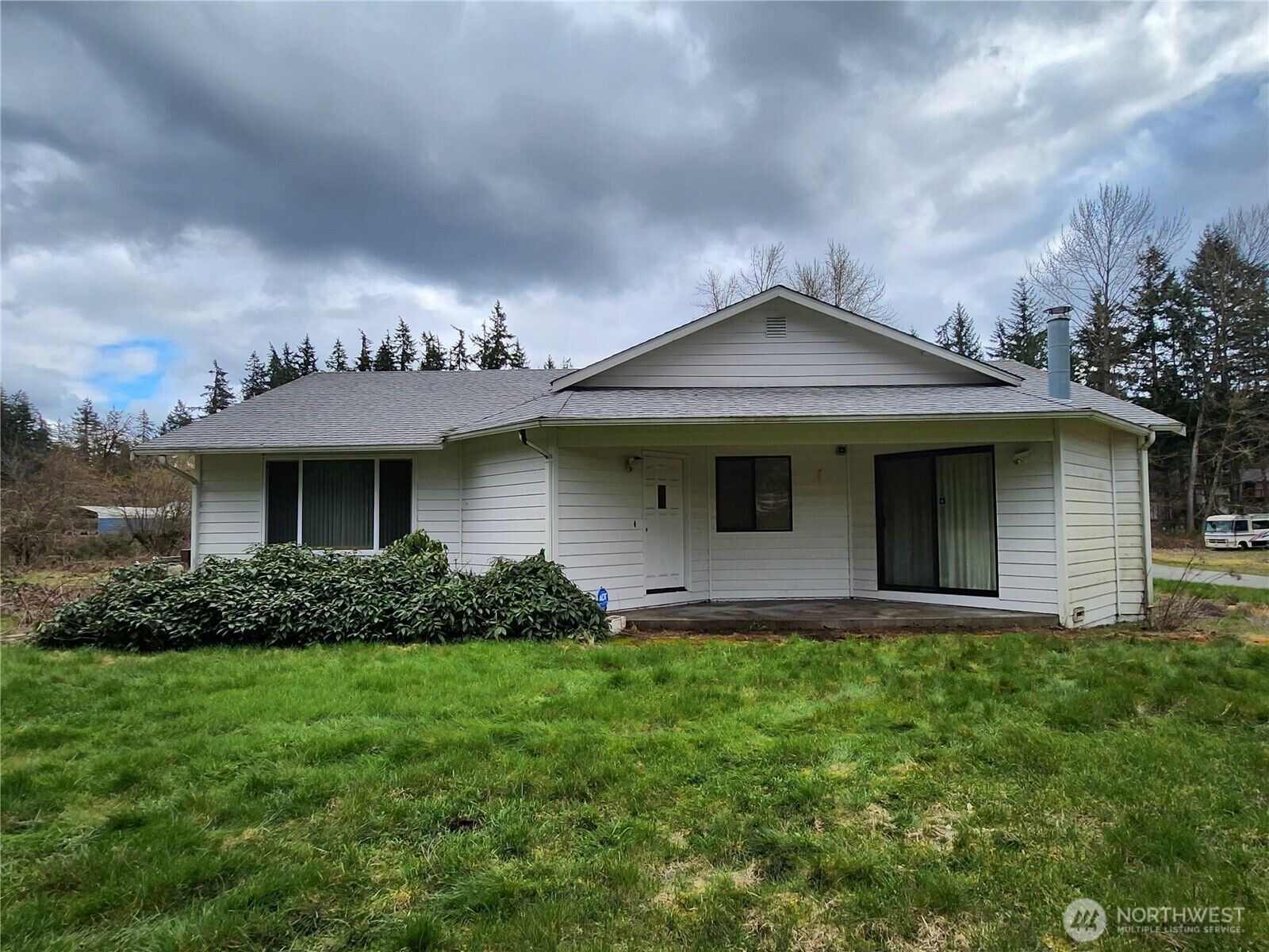 Property Photo: 28718 207th Avenue SE WA 98042