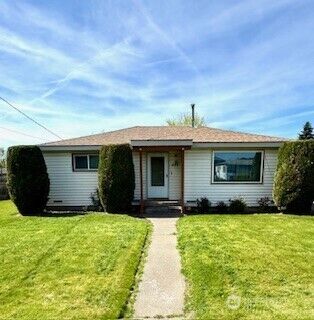 Property Photo:  444 S Wilbur  WA 99362 
