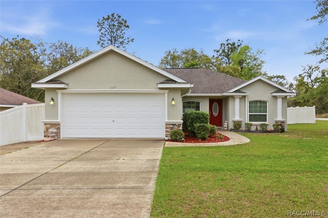 Property Photo:  3022 E Rogers Street  FL 34453 