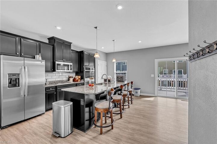 Property Photo:  957 Gabion Way  VA 23323 
