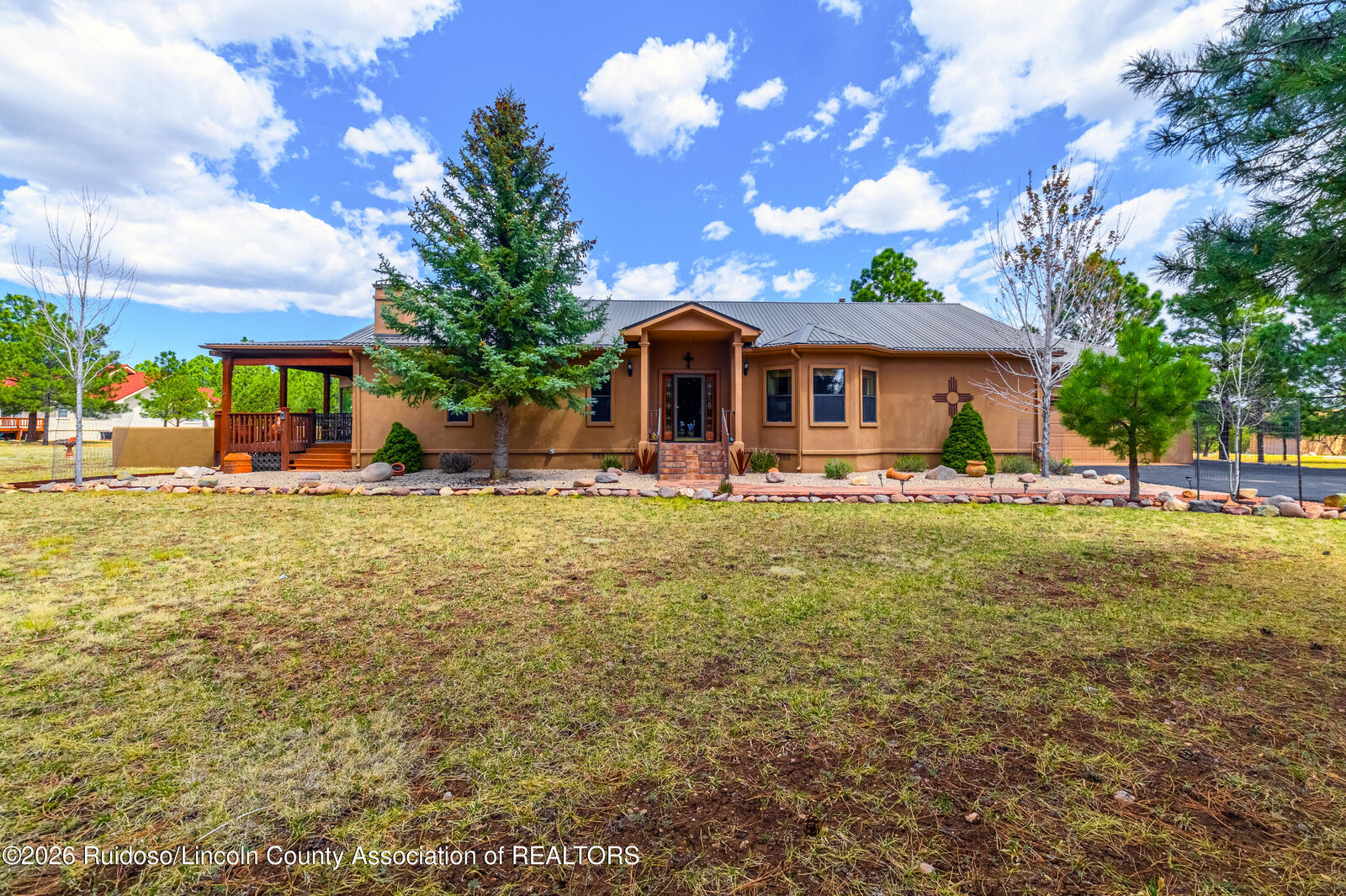 Property Photo:  102 Paintbrush Court  NM 88312 
