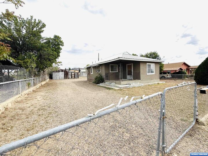 Property Photo:  309 C. St.  NM 88043 