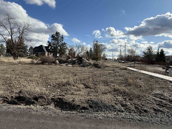 Property Photo: 8604 W Panorama Dr Lot 3 WA 99208