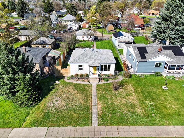 Property Photo:  2317 E Sinto Ave  WA 99202 