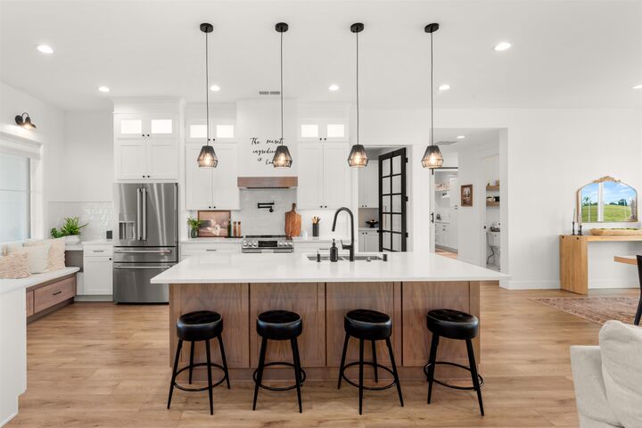 Property Photo:  10911 S Sherman Rd  WA 99224 