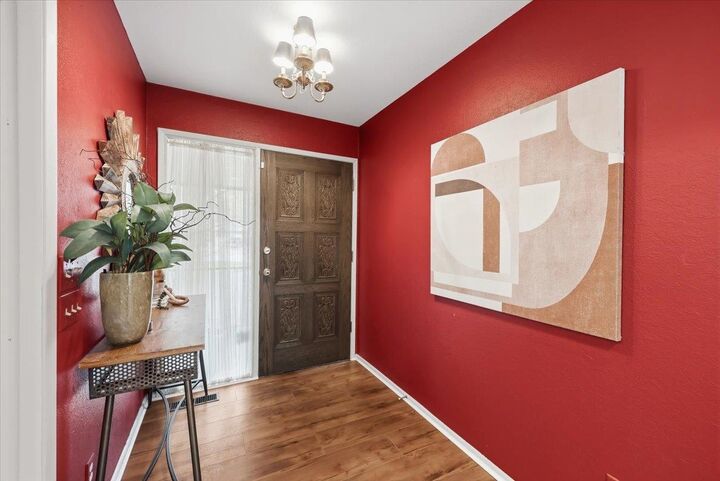 Property Photo:  1412 W Crestwood Ct  WA 99218 