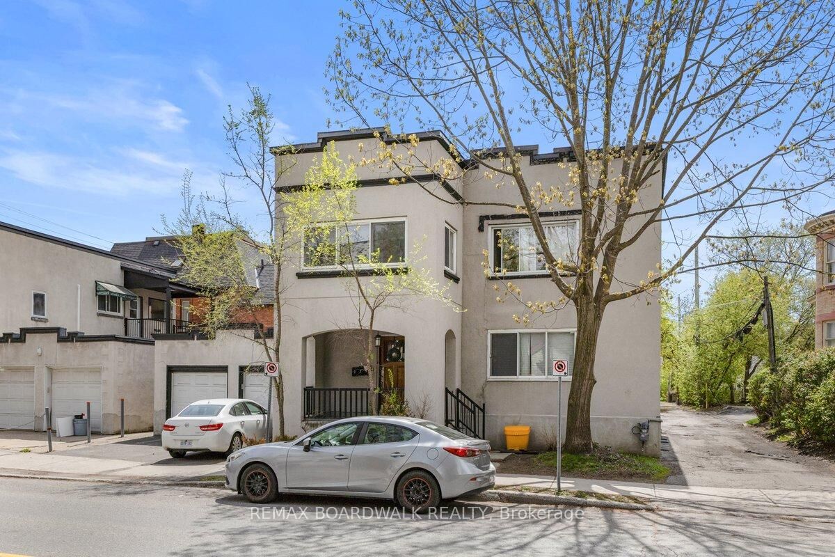 Property Photo: 320 Laurier Avenue E ON K1N 6P6