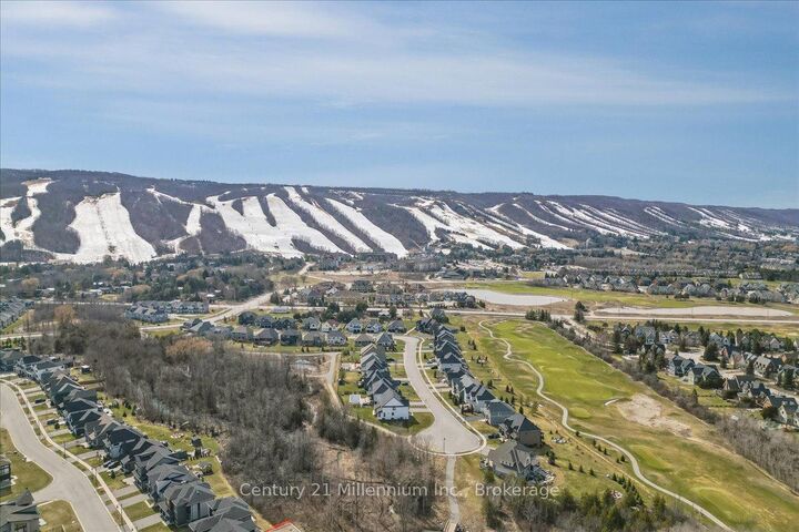 Photo de la propriété: 161 Springside Crescent ON L9Y 5L3