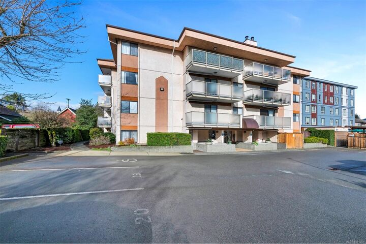 435 Festubert St #404 — photo 1