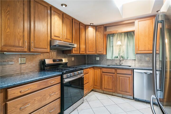 Property Photo:  513 John St  PA 15212 