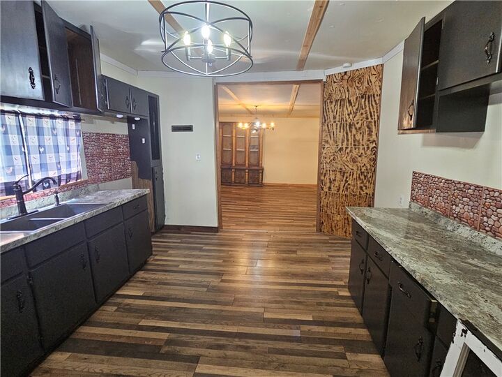 Property Photo:  3 Lincoln Row  PA 15425 