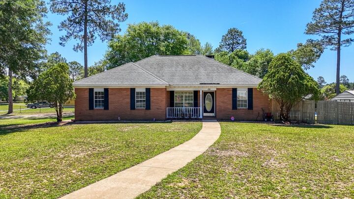 Property Photo:  128 Pine Lakes Drive  GA 31763 