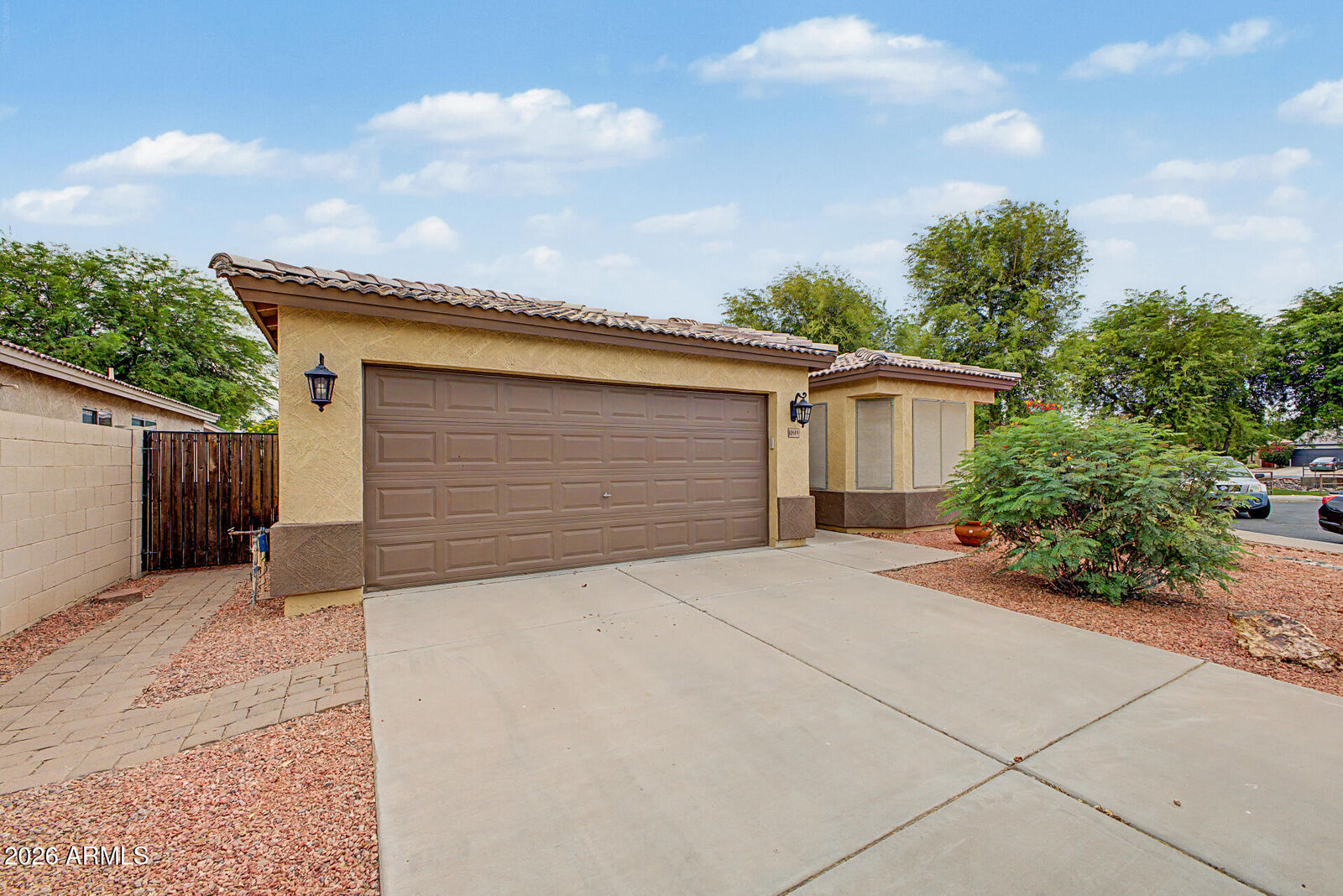 Property Photo:  10809 W Cambridge Avenue  AZ 85392 