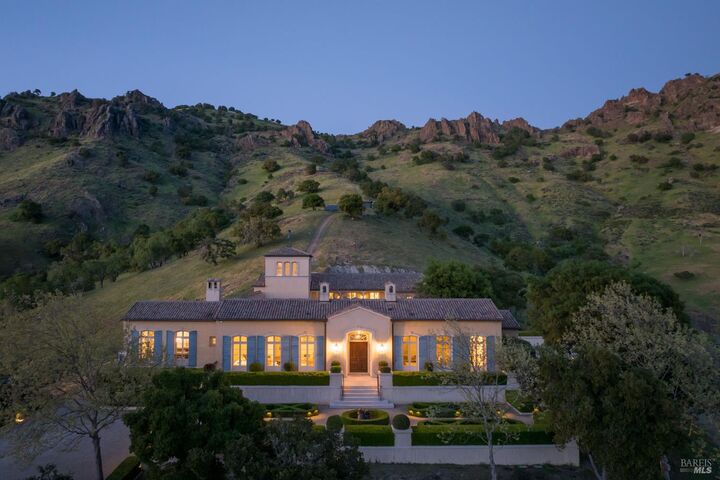 Property Photo:  5870 Silverado Trail  CA 94558 